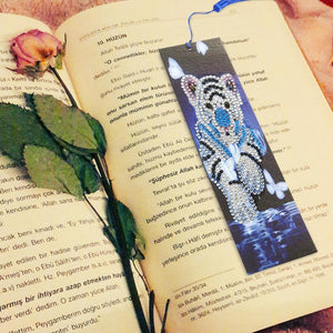 Special Shape Leather Tiger Tassel Book Logo ktclubs.com