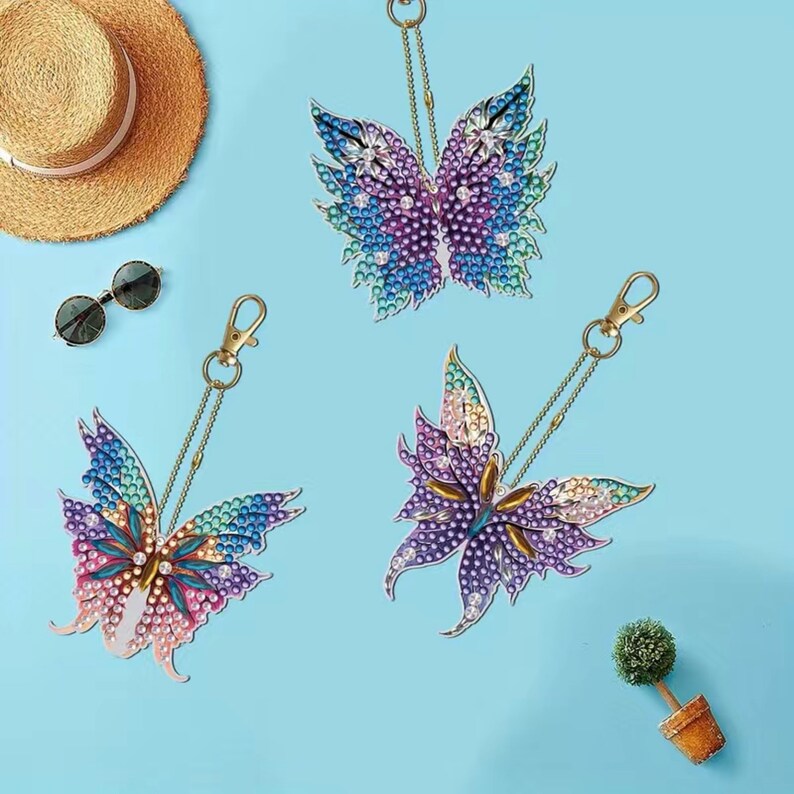 Decorate 6 Stunning Butterfly Keychains/Ornaments Yourself, 5D Diamond Painting Kit, Includes Tools and Rhinestones