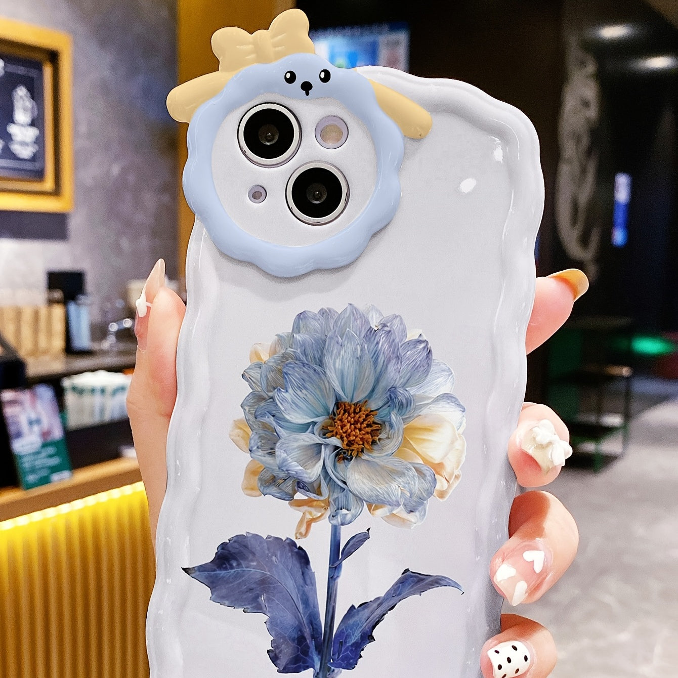 Phone Case With Elegant Beautiful Flower