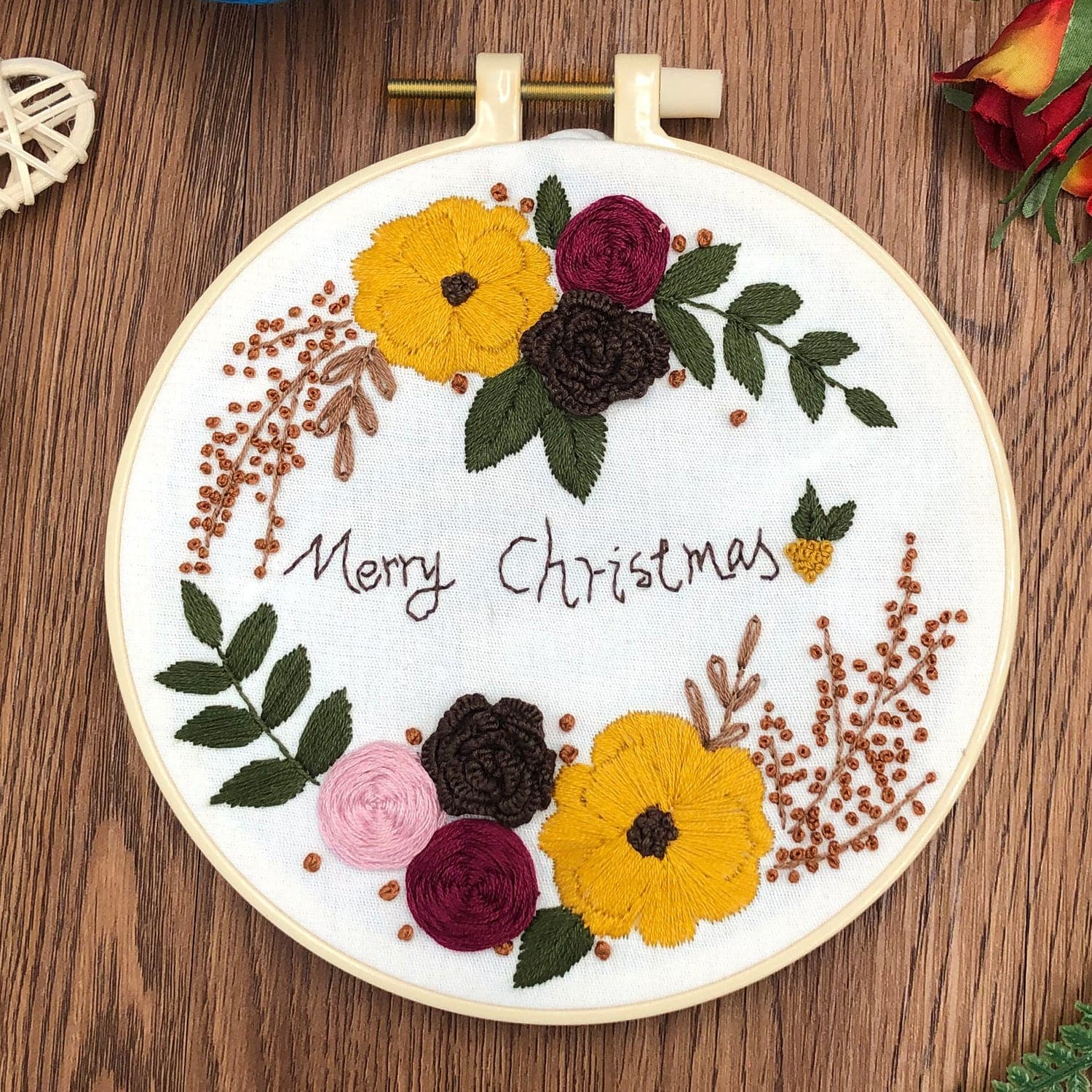 Christmas-embroidery ktclubs.com