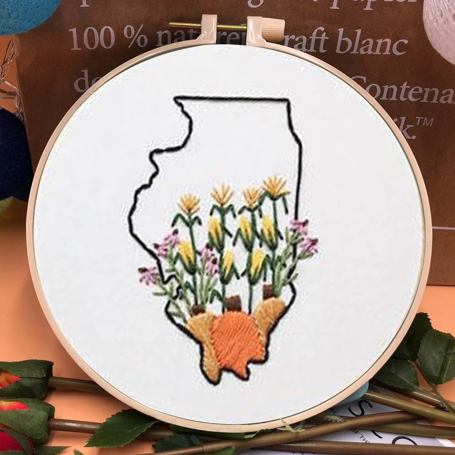 Irregular floral motifs - Embroidery ktclubs.com