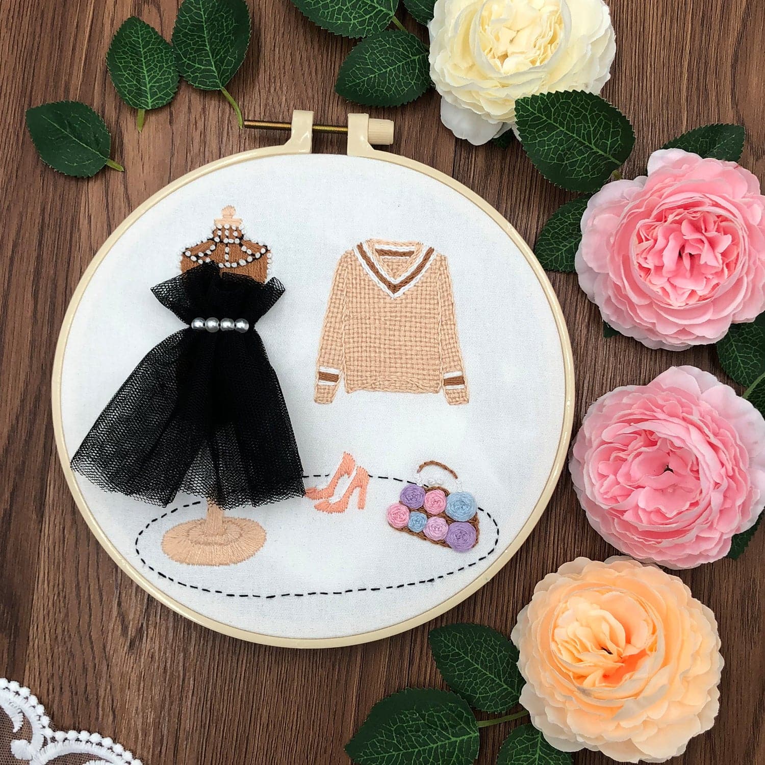 "The Wedding Dress"-embroidery ktclubs.com