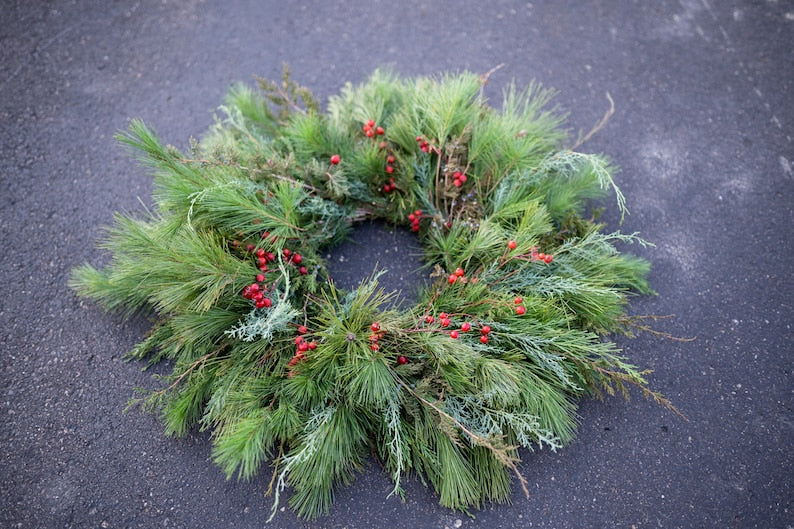 Natural Fresh-cut Christmas Wreath